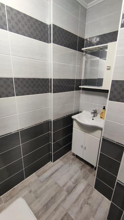 Freedom-Fehervar Apartman Székesfehérvár Екстериор снимка