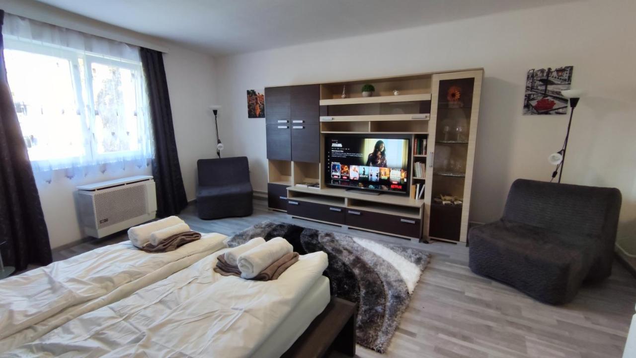 Freedom-Fehervar Apartman Székesfehérvár Екстериор снимка